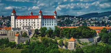Clermont-Ferrand Bratislava train, vols - Billets pas chers et prix